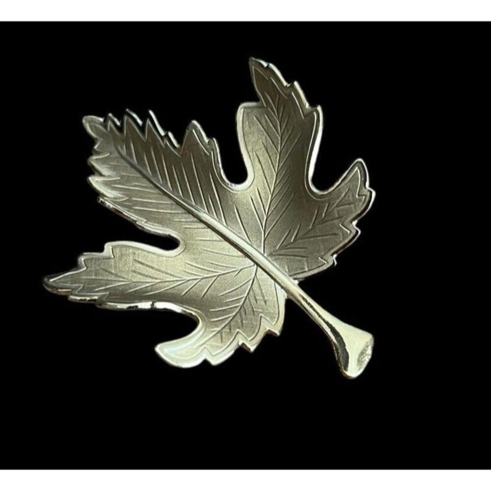 Vintage Gold Tone Maple Leaf Brooch Pin Canada 2-1/2"
